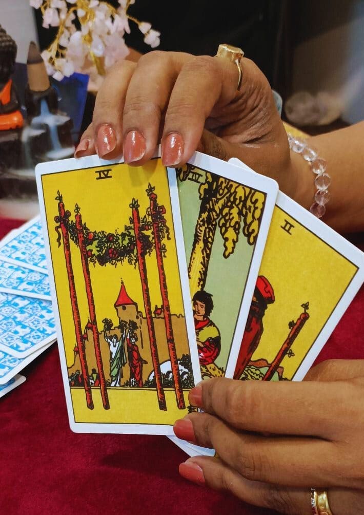 TAROT CARD READING
